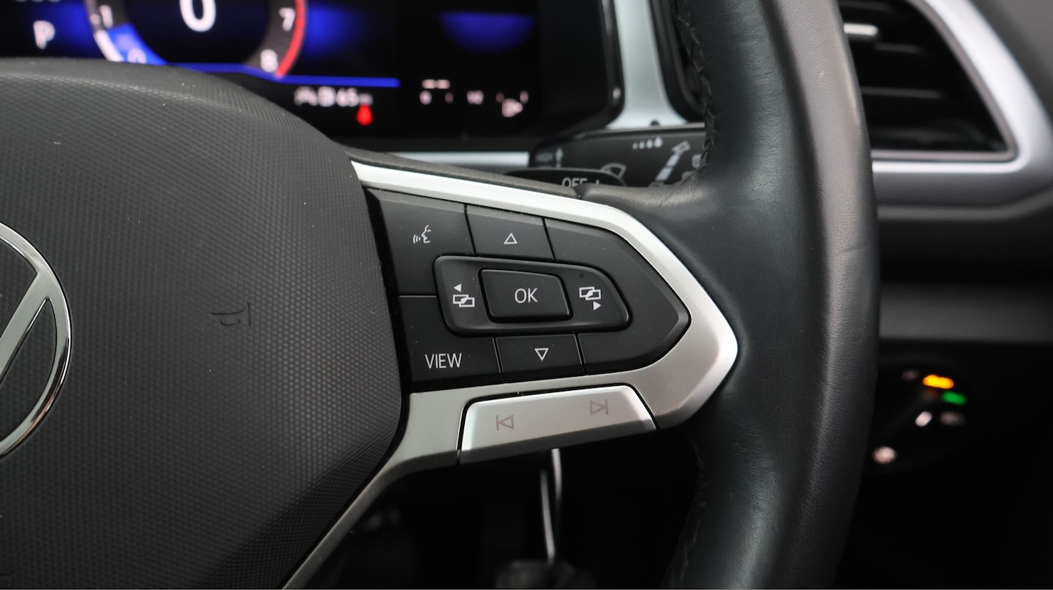 Used Volkswagen T-Roc 2023 for sale - 77822443: Photo 22