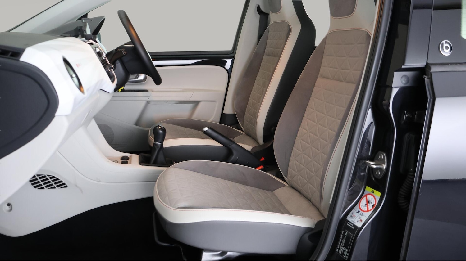 Used Volkswagen up! 2018 for sale - 76714845: Photo 13