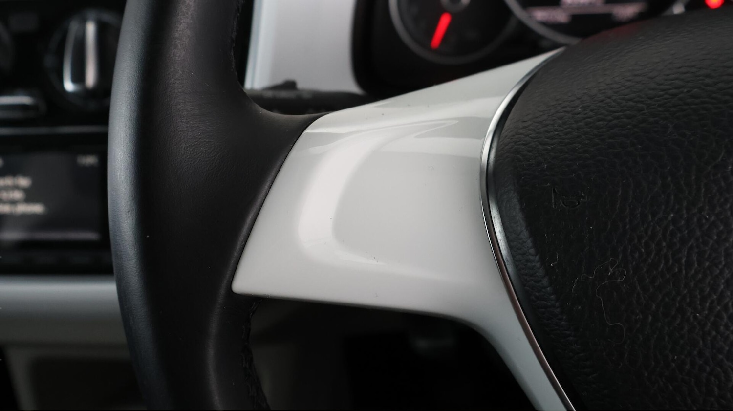 Used Volkswagen up! 2018 for sale - 76714845: Photo 22