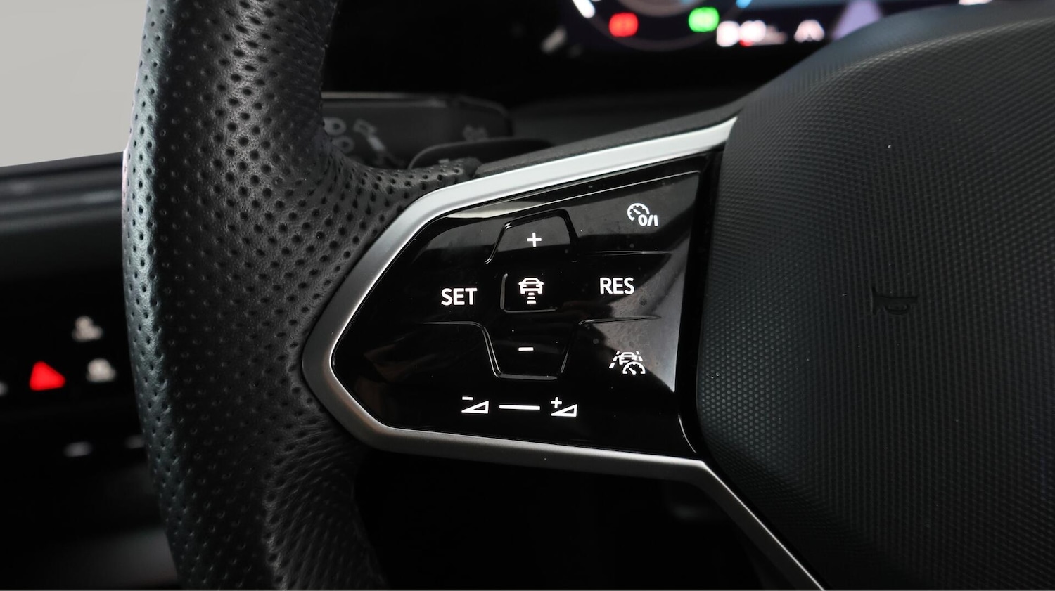 Used Volkswagen Golf for sale - 76440524: Photo 24