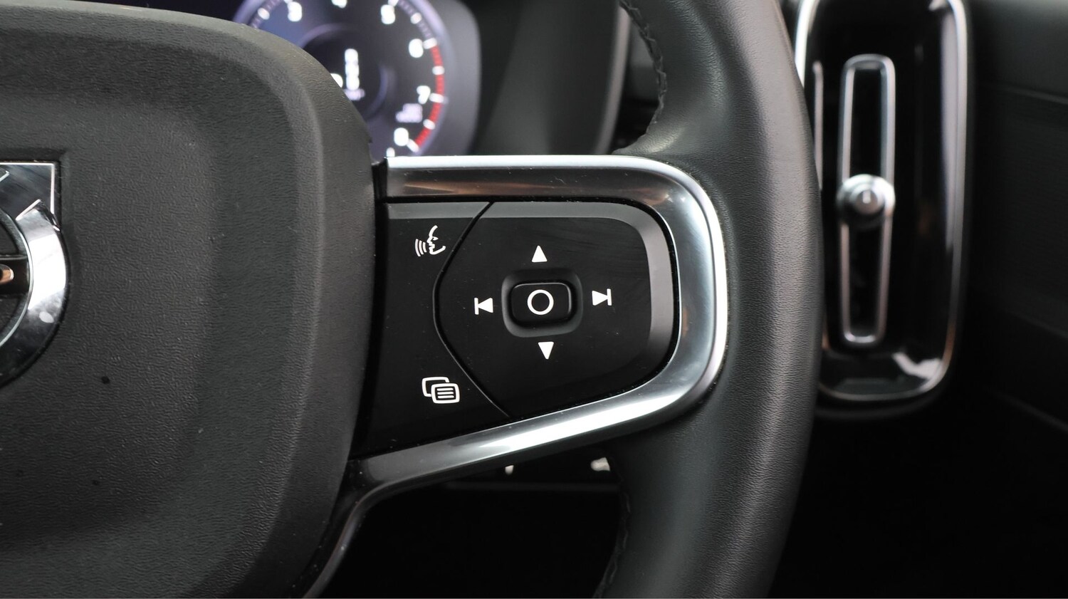 Used Volvo XC40 2022 for sale - 78152713: Photo 23