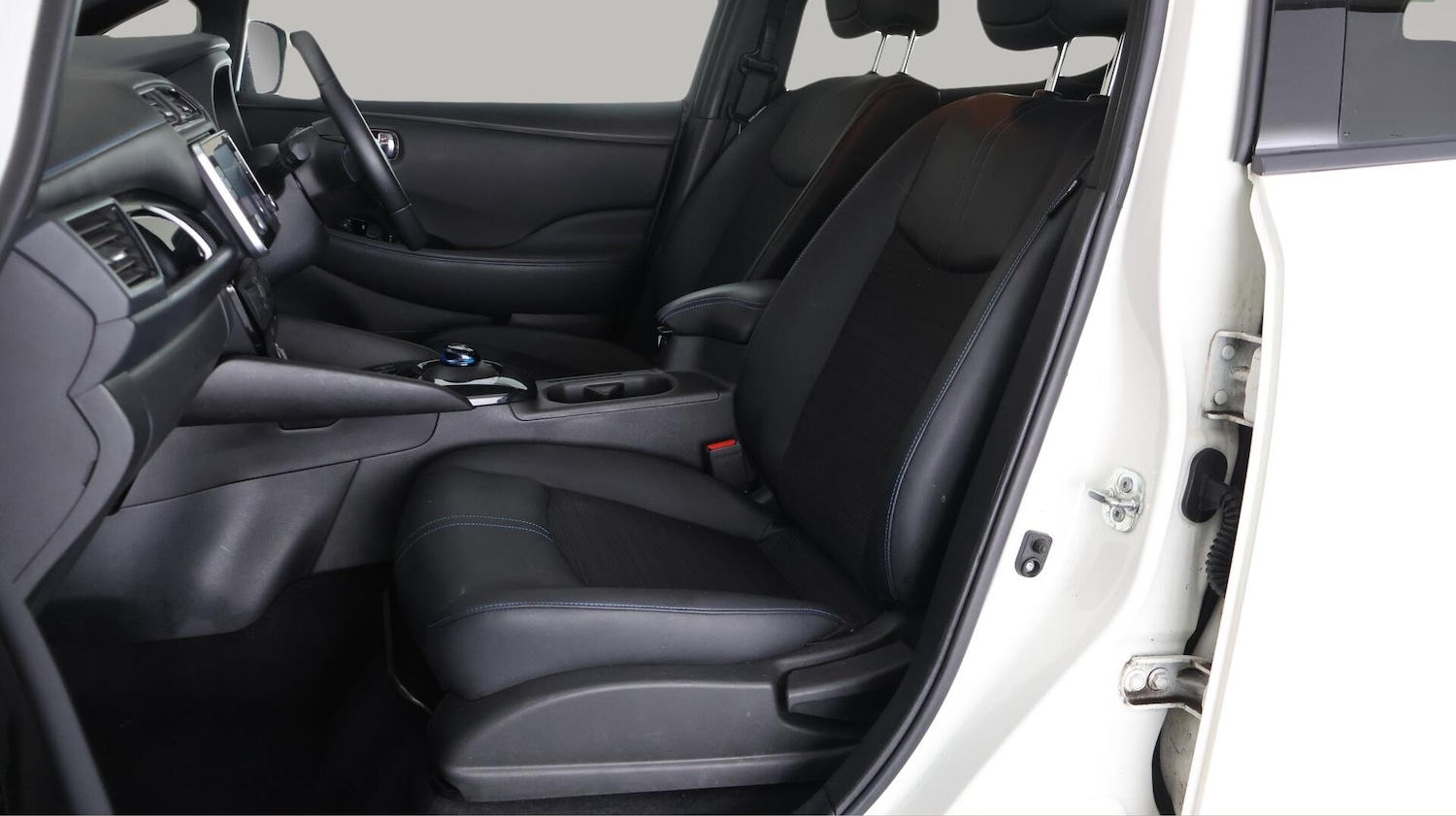 Used Nissan Leaf 2022 for sale - 76136204: Photo 15