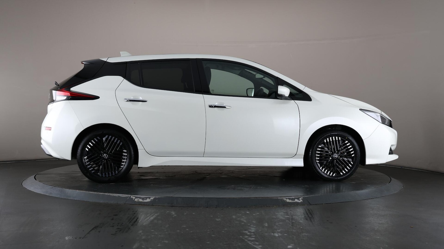 Used Nissan Leaf 2022 for sale - 76136204: Photo 61