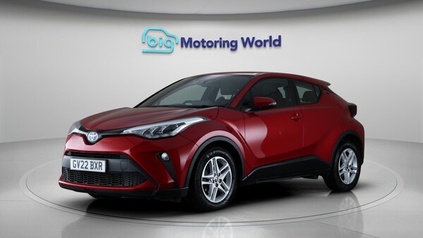 Used Toyota C-HR 2022 for sale - 76306856: Photo 4