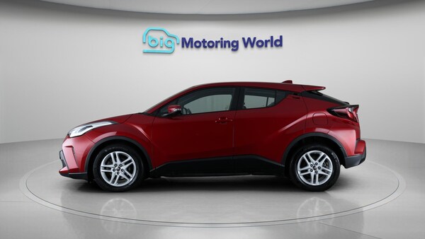 Used Toyota C-HR 2022 for sale - 76306856: Photo 5