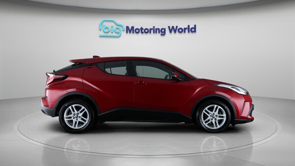 Used Toyota C-HR 2022 for sale - 76306856: Photo 9