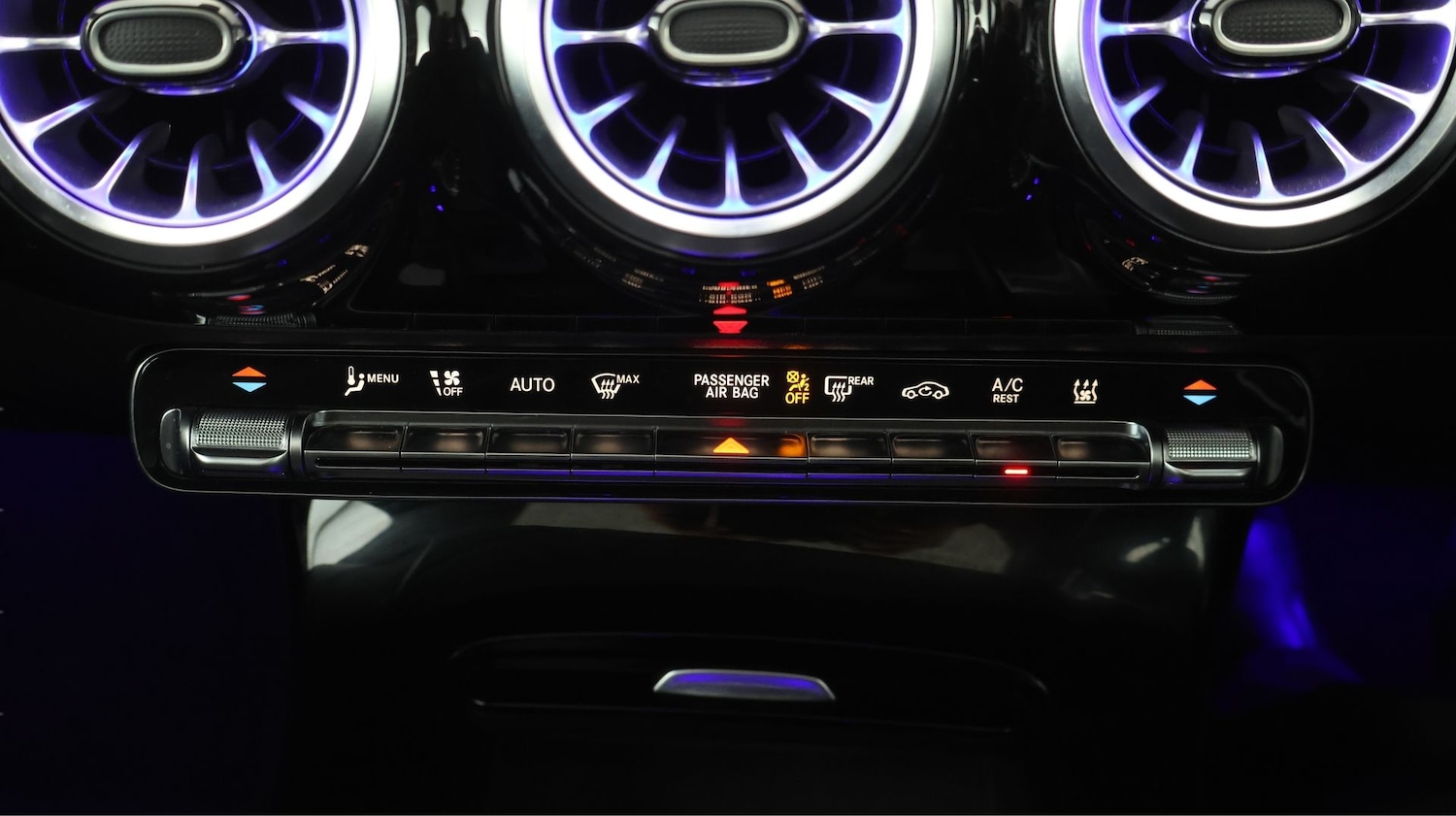 Used Mercedes-Benz CLA 2023 for sale - 77750209: Photo 12