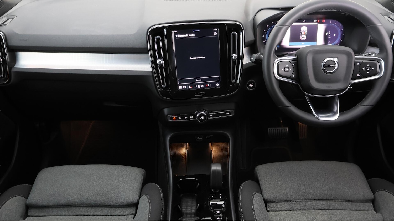 Used Volvo XC40 2023 for sale - 76714715: Photo 13