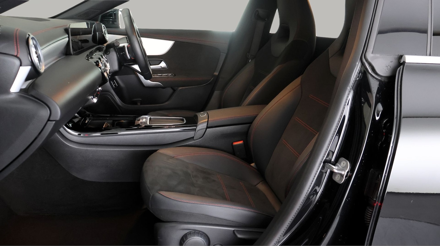 Used Mercedes-Benz CLA 2024 for sale - 78131503: Photo 13