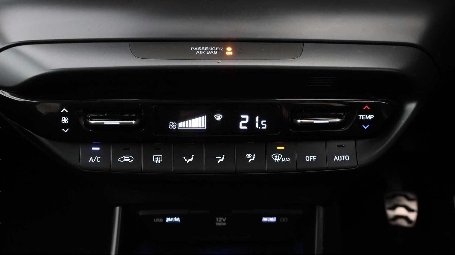 Used Hyundai BAYON 2023 for sale - 77935944: Photo 11