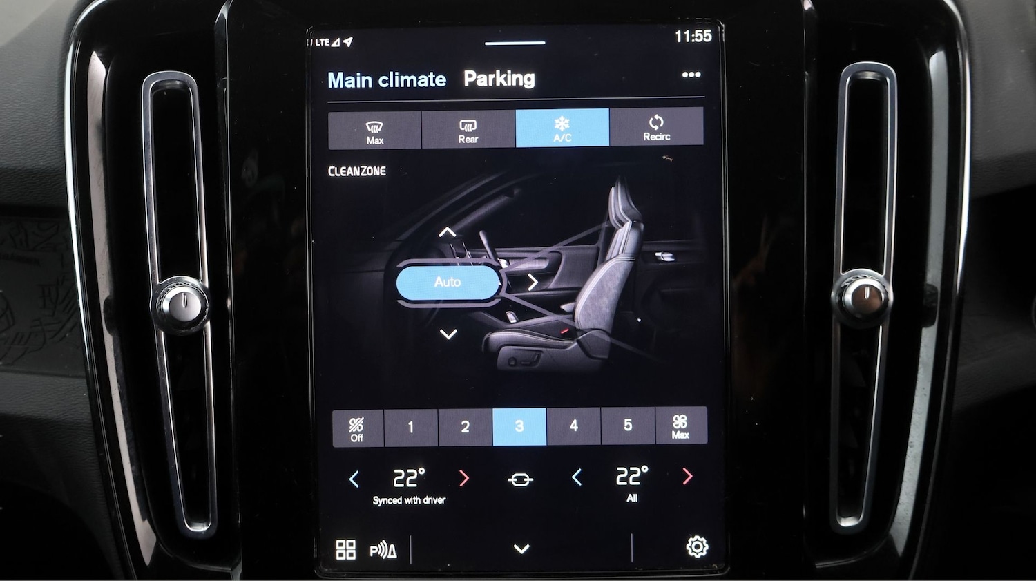 Used Volvo XC40 2023 for sale - 77694519: Photo 12