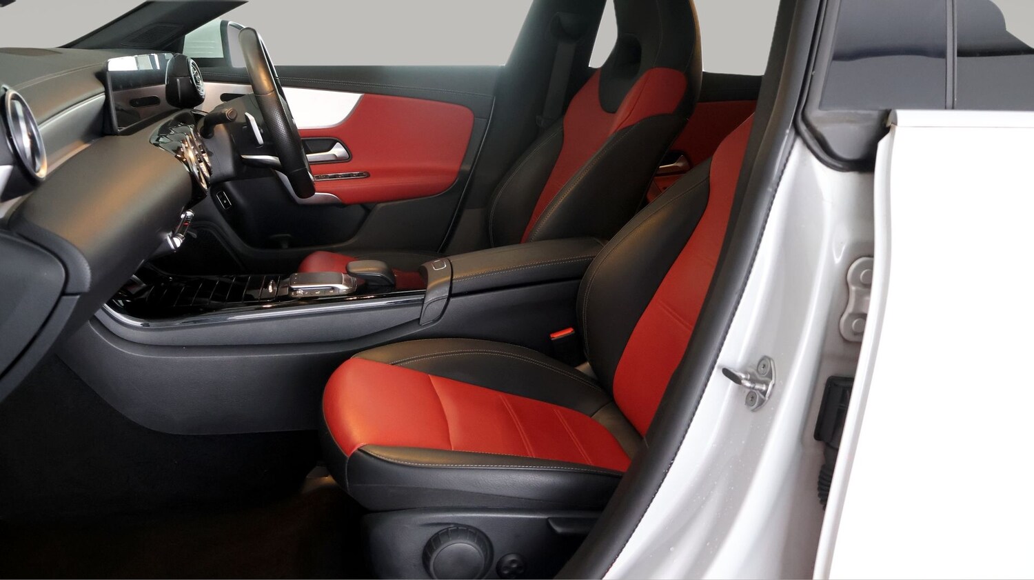 Used Mercedes-Benz CLA 2022 for sale - 78112349: Photo 14