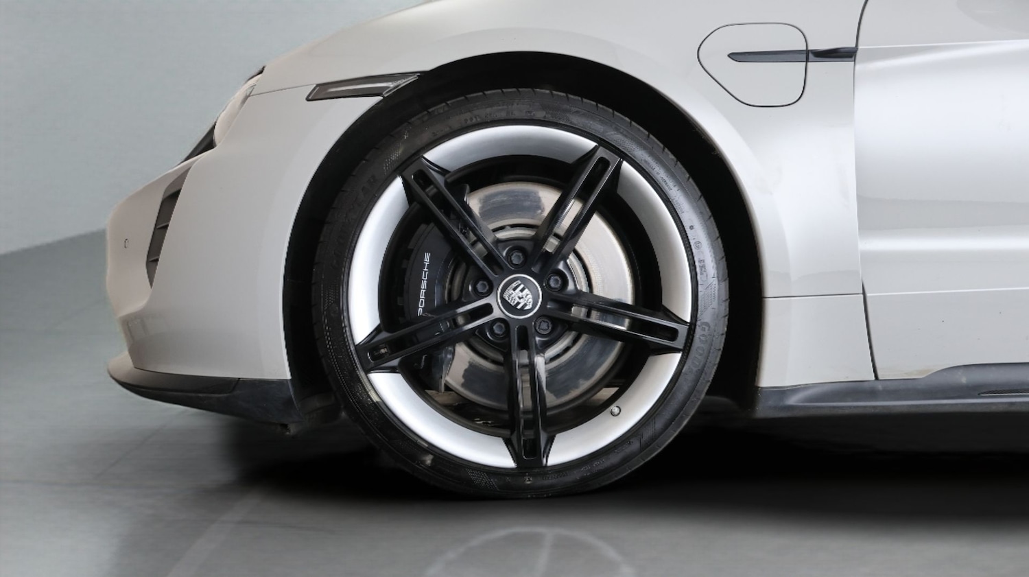 Used Porsche Taycan for sale - 78112324: Photo 17