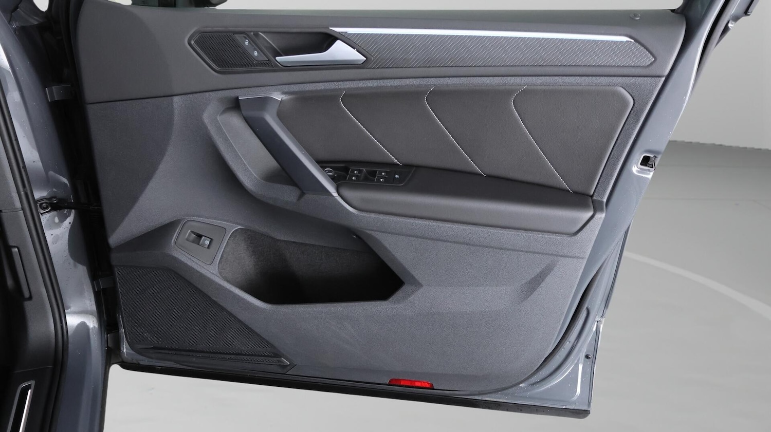 Used Volkswagen Tiguan 2023 for sale - 76780971: Photo 16