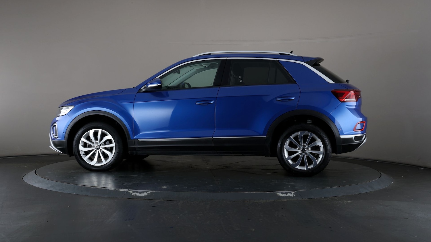 Used Volkswagen T-Roc 2022 for sale - 77086626: Photo 4