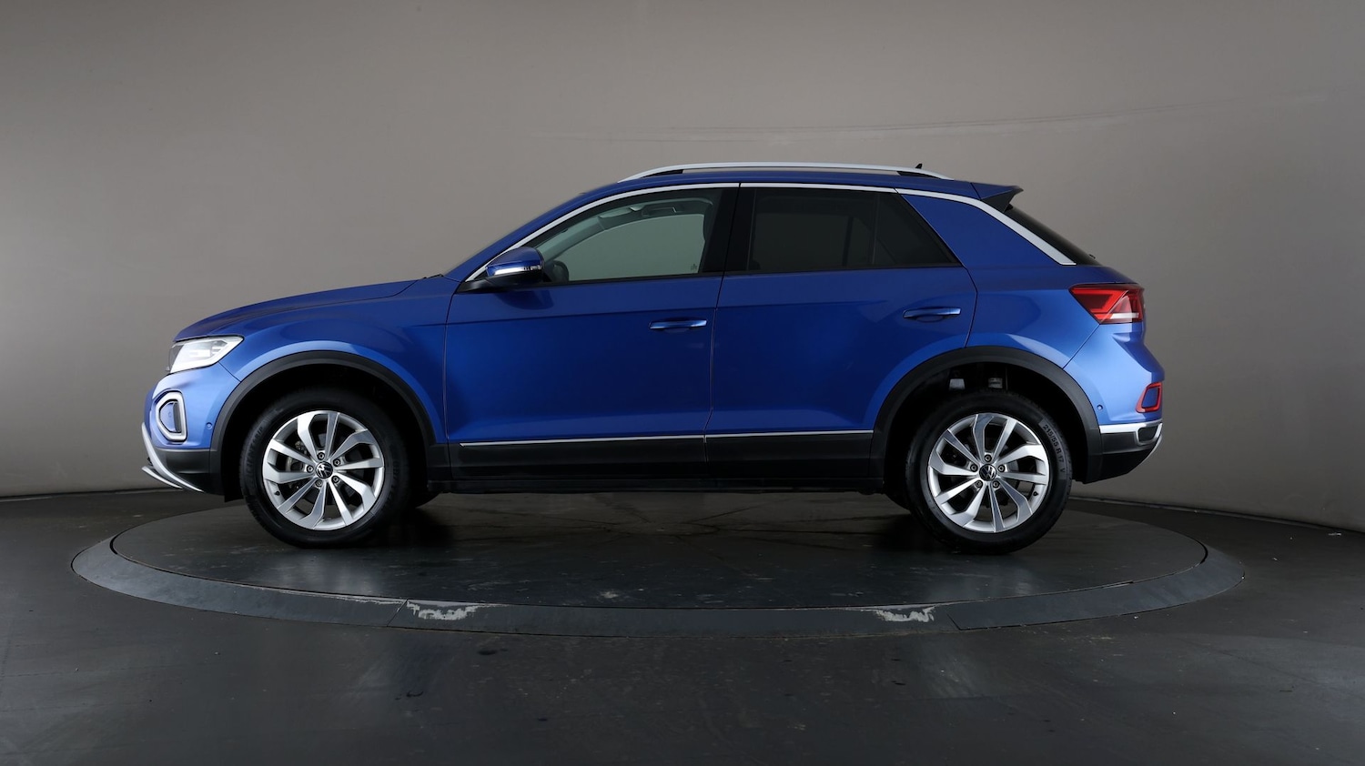 Used Volkswagen T-Roc 2022 for sale - 77086626: Photo 5