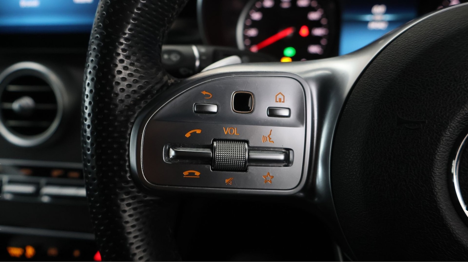 Used Mercedes-Benz GLC 2019 for sale - 77689458: Photo 25