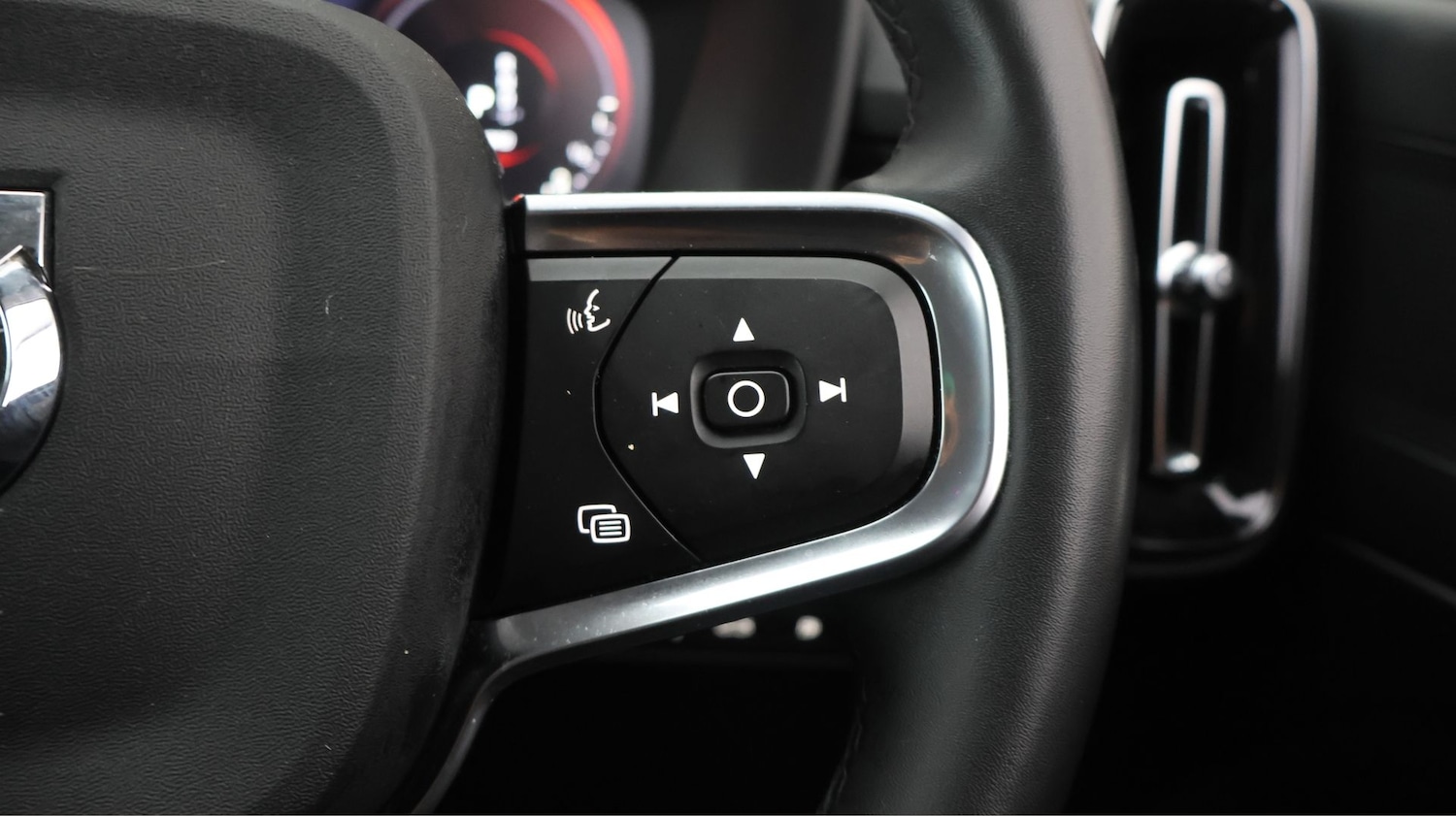 Used Volvo XC40 2022 for sale - 77689489: Photo 22