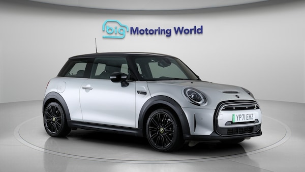 Used MINI Electric Hatch 2021 for sale - 76179504: Photo 1