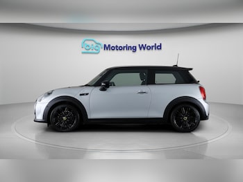 Used MINI Electric Hatch 2021 for sale - 76179504: Photo 4