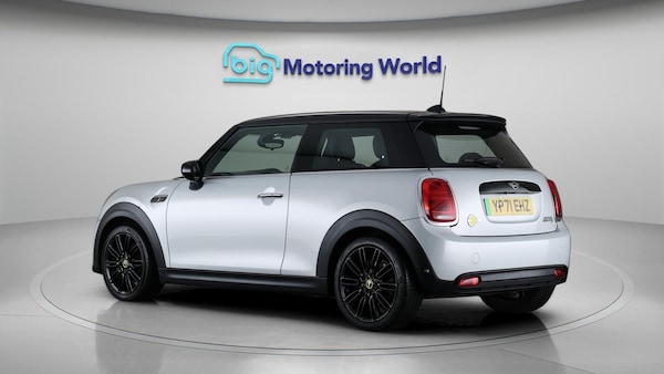Used MINI Electric Hatch 2021 for sale - 76179504: Photo 5