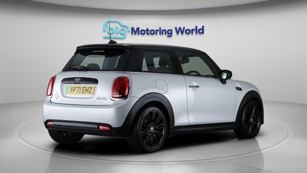 Used MINI Electric Hatch 2021 for sale - 76179504: Photo 7