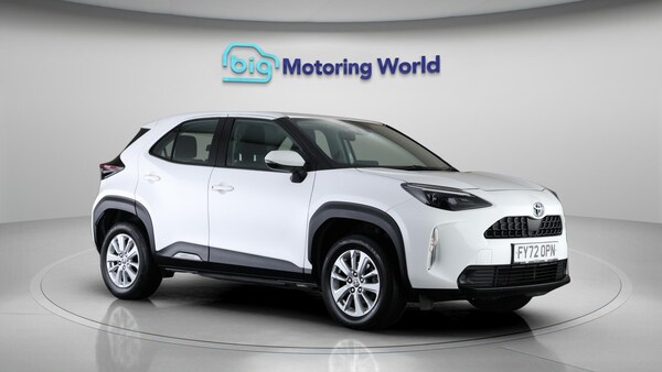 Used Toyota Yaris Cross 2022 for sale - 76282682: Photo 1