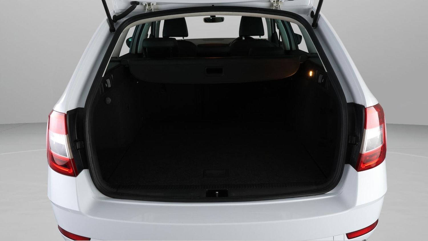 Used Skoda Octavia 2019 for sale - 76752716: Photo 18