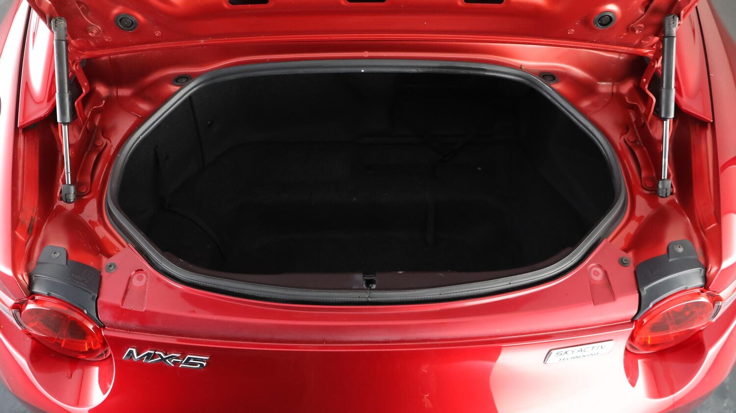 Used Mazda MX-5 2018 for sale - 76612723: Photo 18