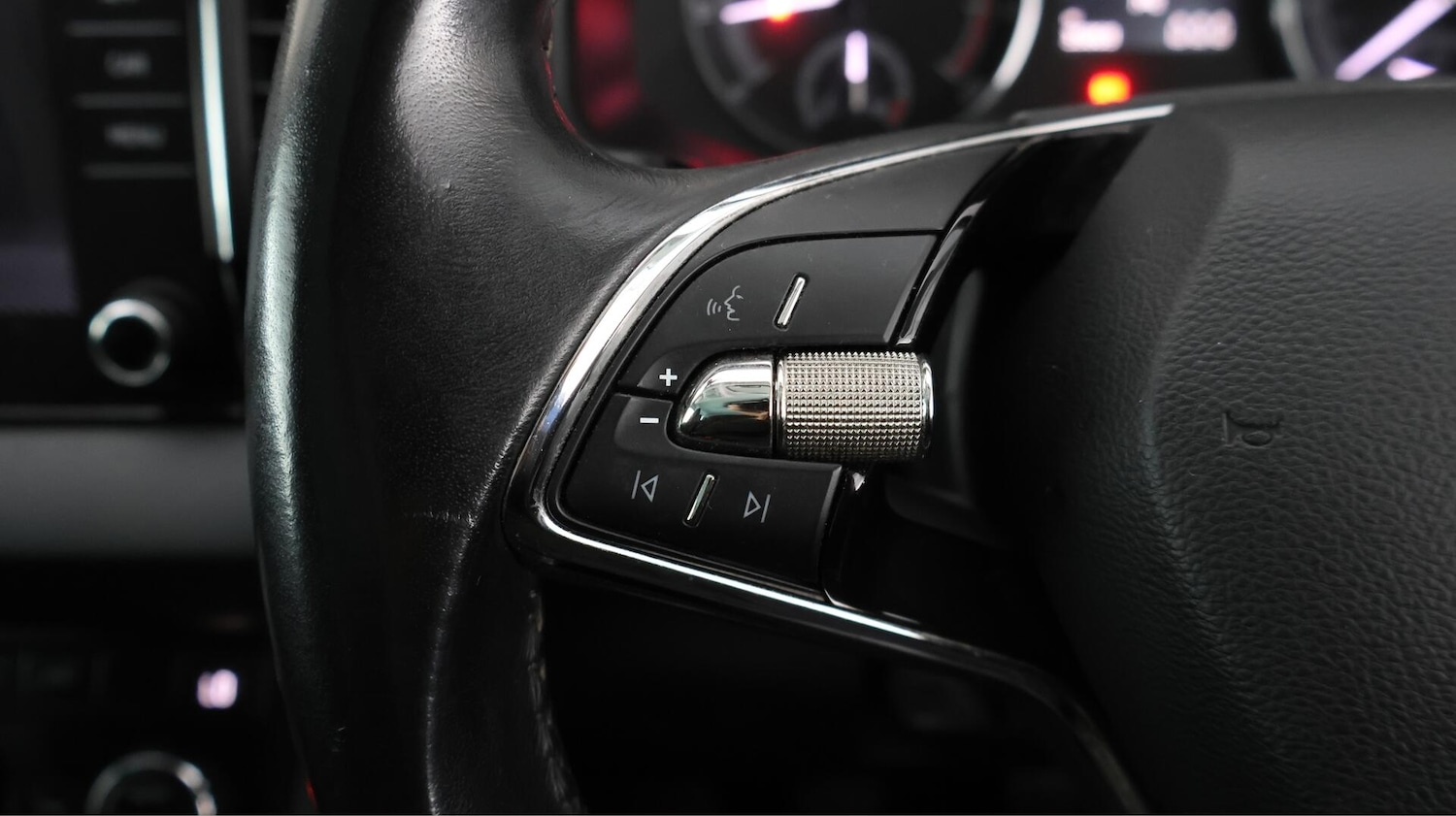 Used Skoda Karoq 2020 for sale - 76499469: Photo 34