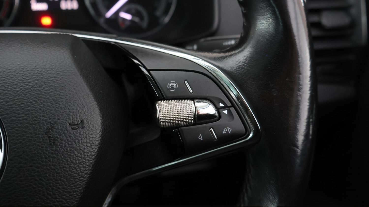 Used Skoda Karoq 2020 for sale - 76499469: Photo 36