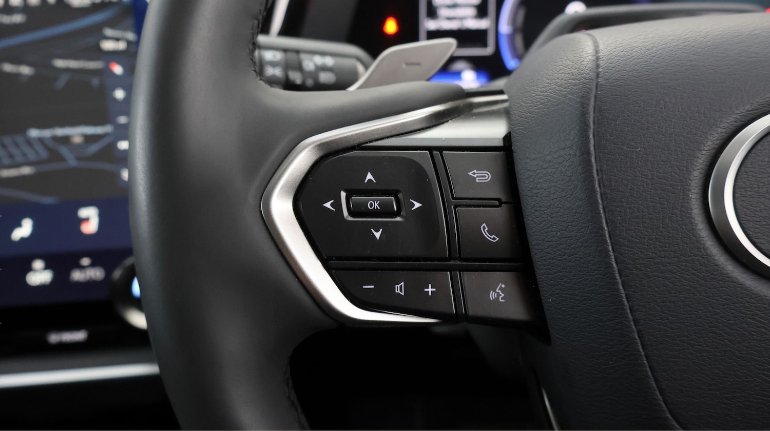 Used Lexus RZ 2024 for sale - 78212359: Photo 23