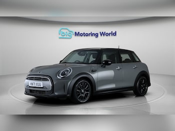 Used MINI Hatch 2021 for sale - 78332700: Photo