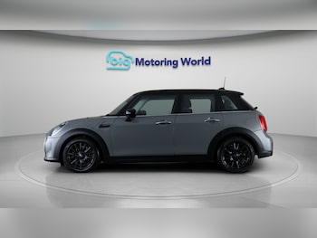 Used MINI Hatch 2021 for sale - 78332700: Photo
