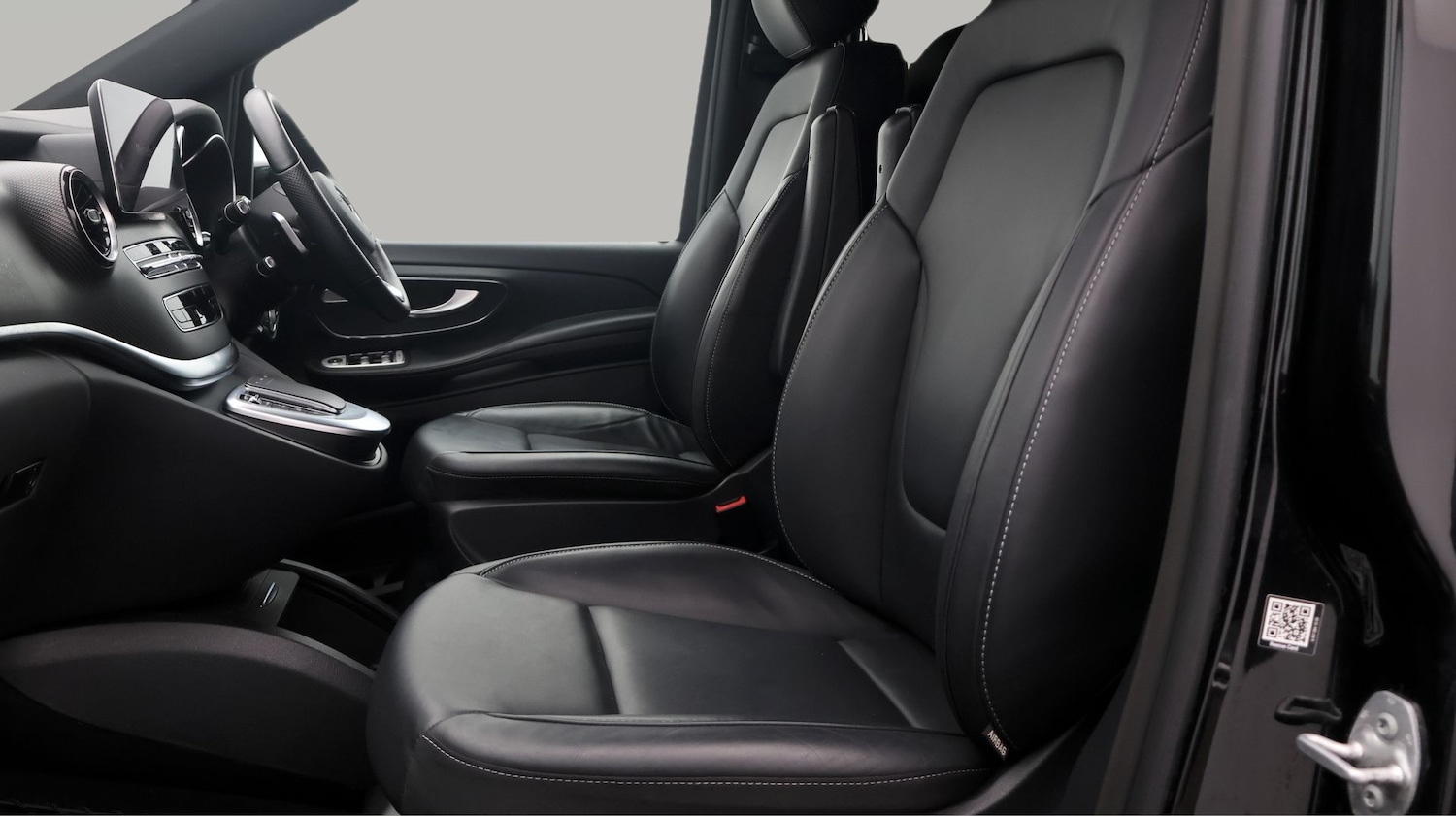 Used Mercedes-Benz V-Class 2023 for sale - 77432452: Photo 14