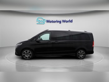 Used Mercedes-Benz V-Class 2023 for sale - 77432452: Photo