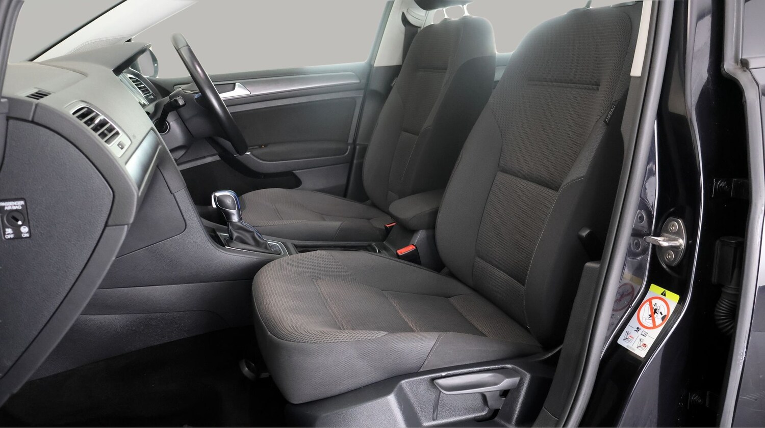 Used Volkswagen Golf 2019 for sale - 77283543: Photo 14