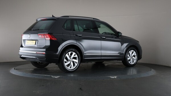 Used Volkswagen Tiguan 2022 for sale - 75588302: Photo 65