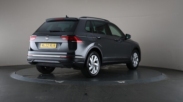 Used Volkswagen Tiguan 2022 for sale - 75588302: Photo 67
