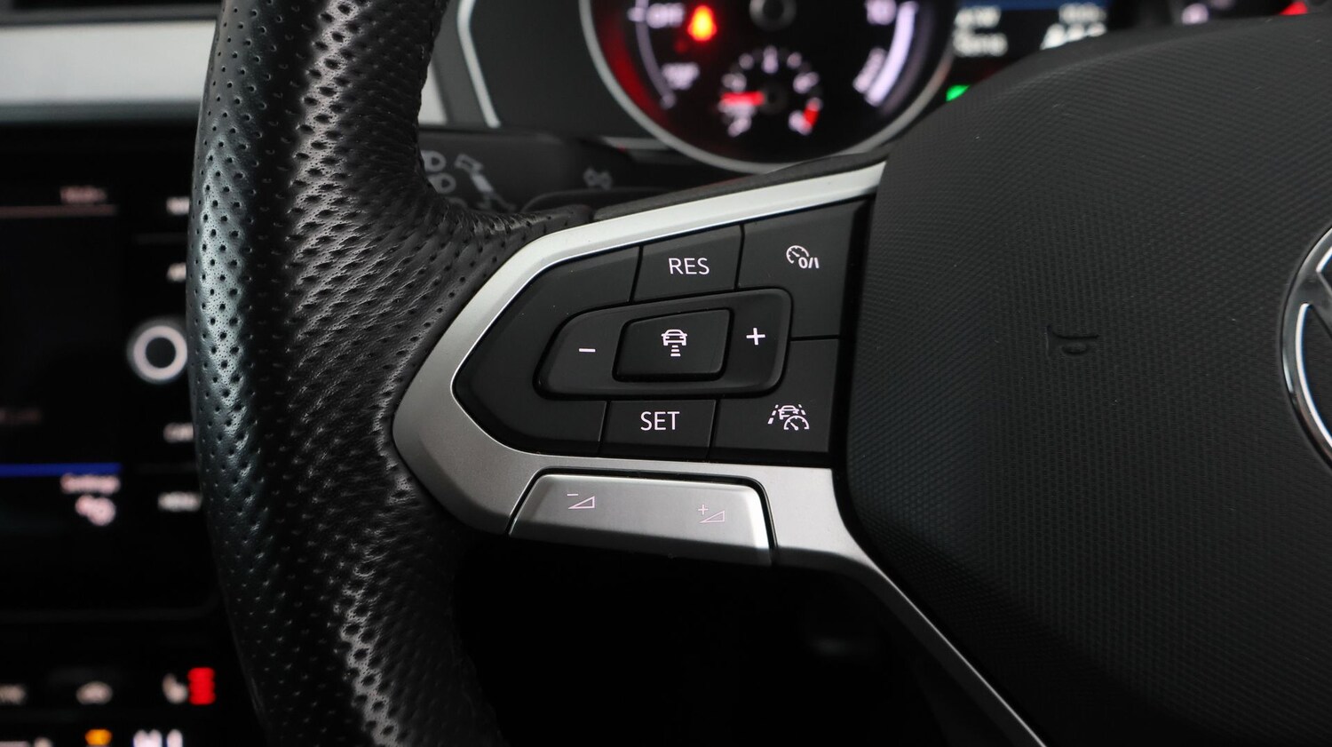 Used Volkswagen Passat 2021 for sale - 77483066: Photo 24