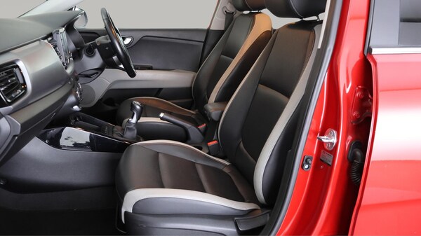 Used Kia Stonic 2019 for sale - 76314653: Photo 15