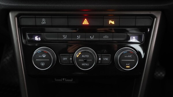 Used Volkswagen T-Roc 2018 for sale - 76307579: Photo 12