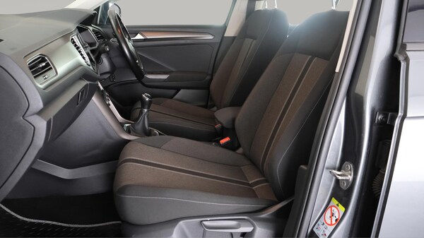 Used Volkswagen T-Roc 2018 for sale - 76307579: Photo 14