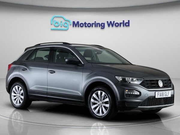 Used Volkswagen T-Roc 2018 for sale - 76307579: Photo 1