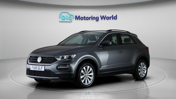 Used Volkswagen T-Roc 2018 for sale - 76307579: Photo 4