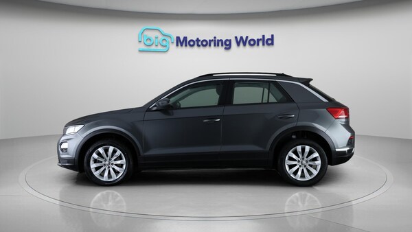 Used Volkswagen T-Roc 2018 for sale - 76307579: Photo 5