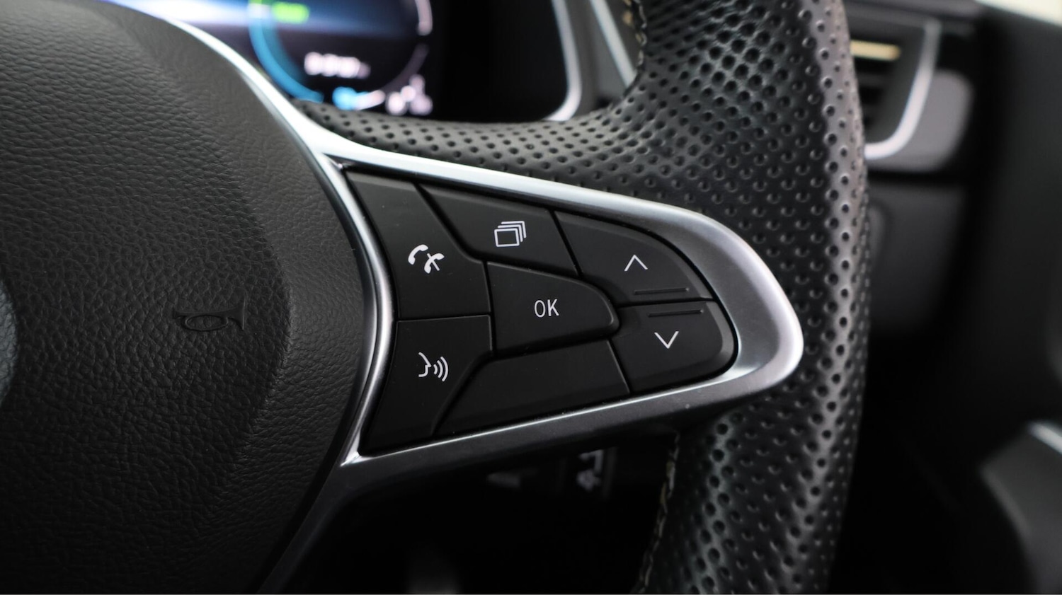 Used Renault Captur 2023 for sale - 76432603: Photo 23