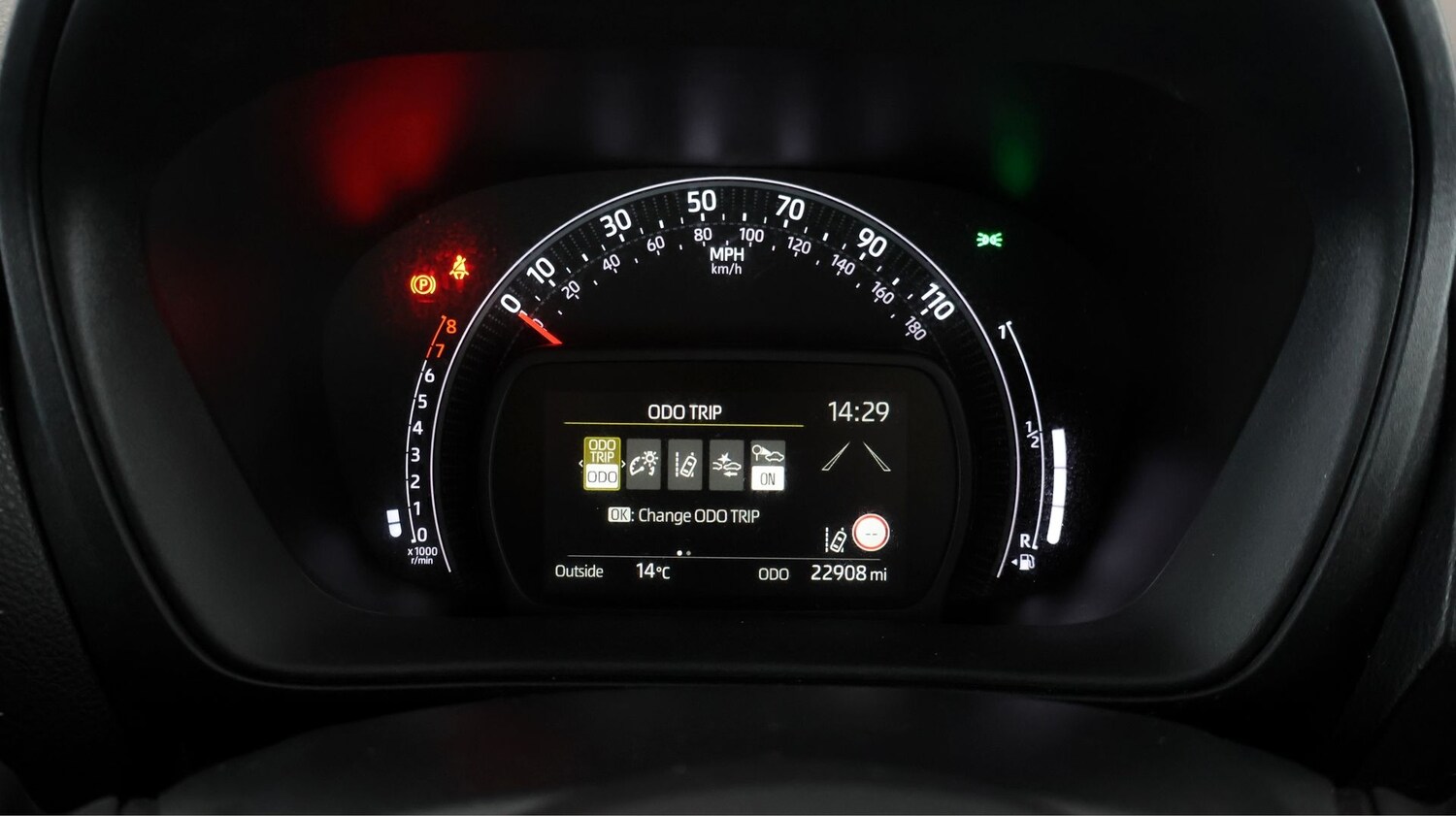 Used Toyota Aygo X 2022 for sale - 77973624: Photo 10