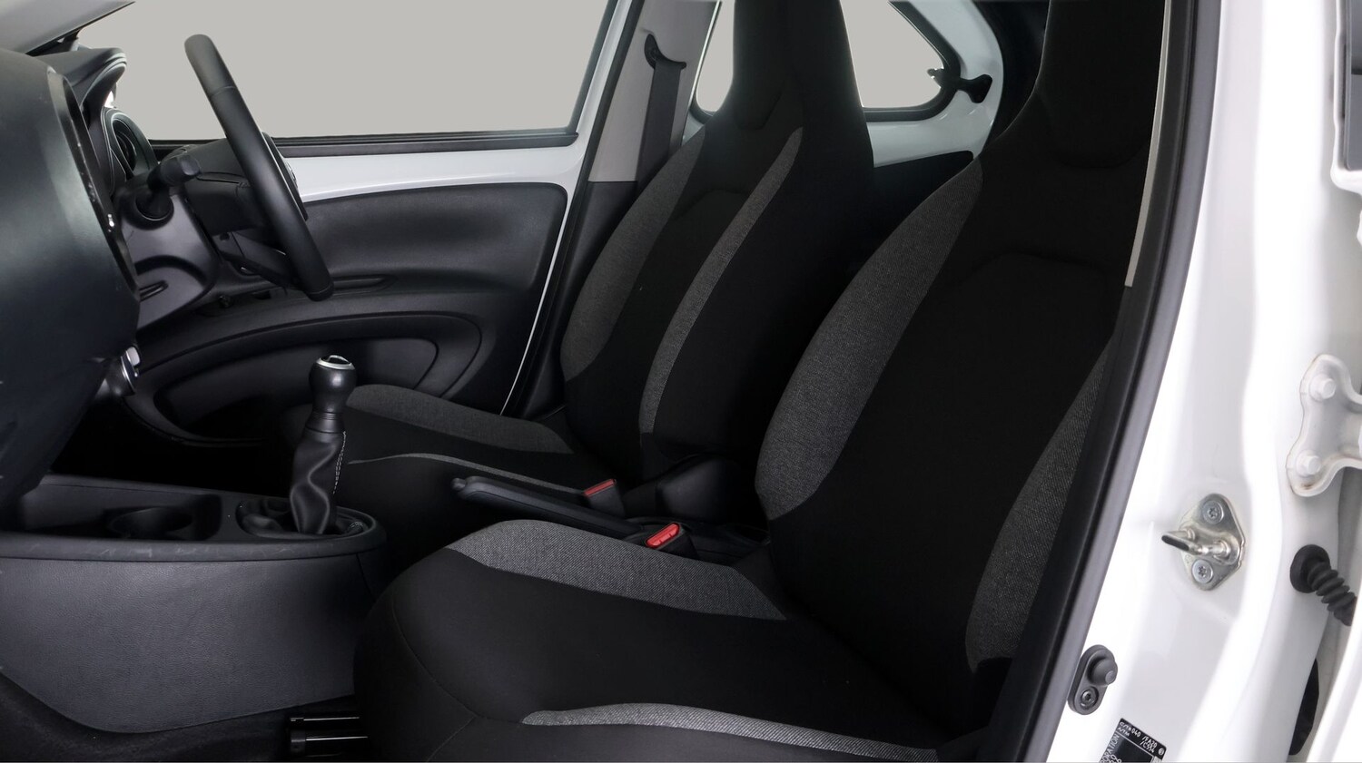 Used Toyota Aygo X 2022 for sale - 77973624: Photo 14