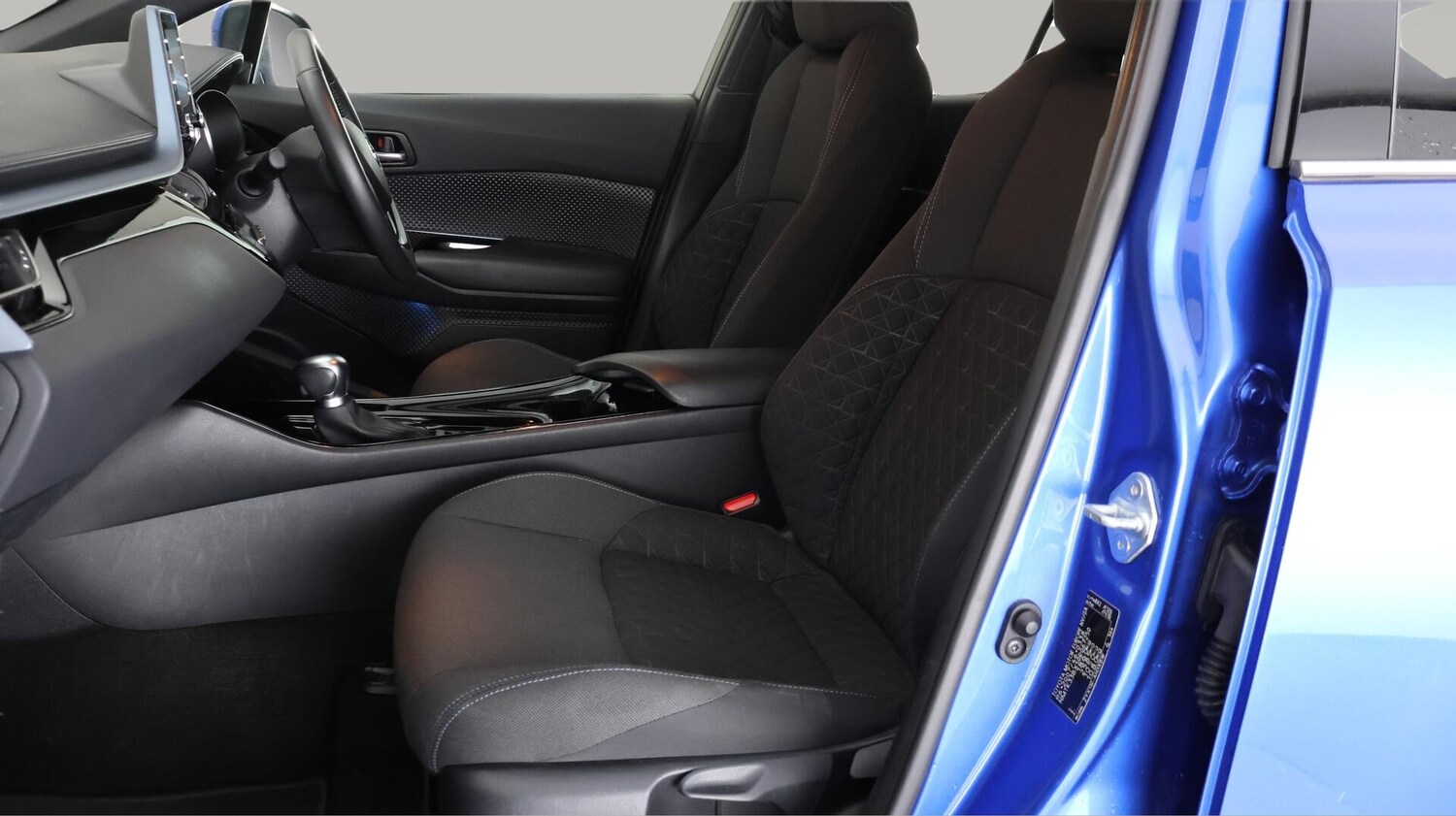 Used Toyota C-HR 2020 for sale - 76658168: Photo 15